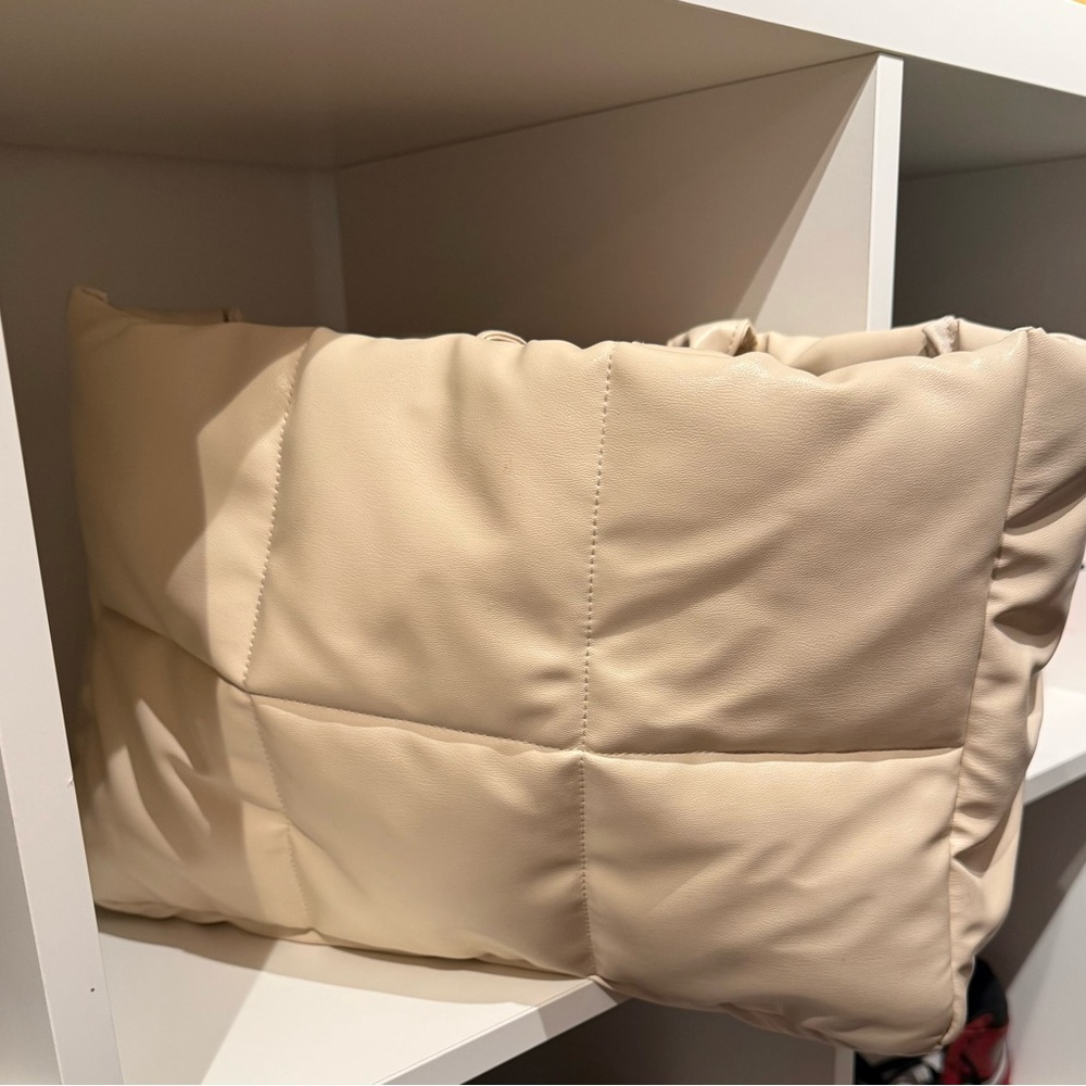 Quilted Padded Bag - Beige Cream